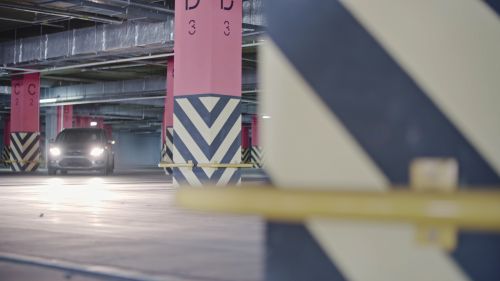 Bild zur Ausgabe: Wie werden Aufwendungen für einen Pkw-Stellplatz steuerlich berücksichtigt?